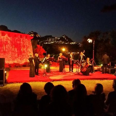 Villa Verdemare Naxos جيارديني ناكسوس المظهر الخارجي الصورة